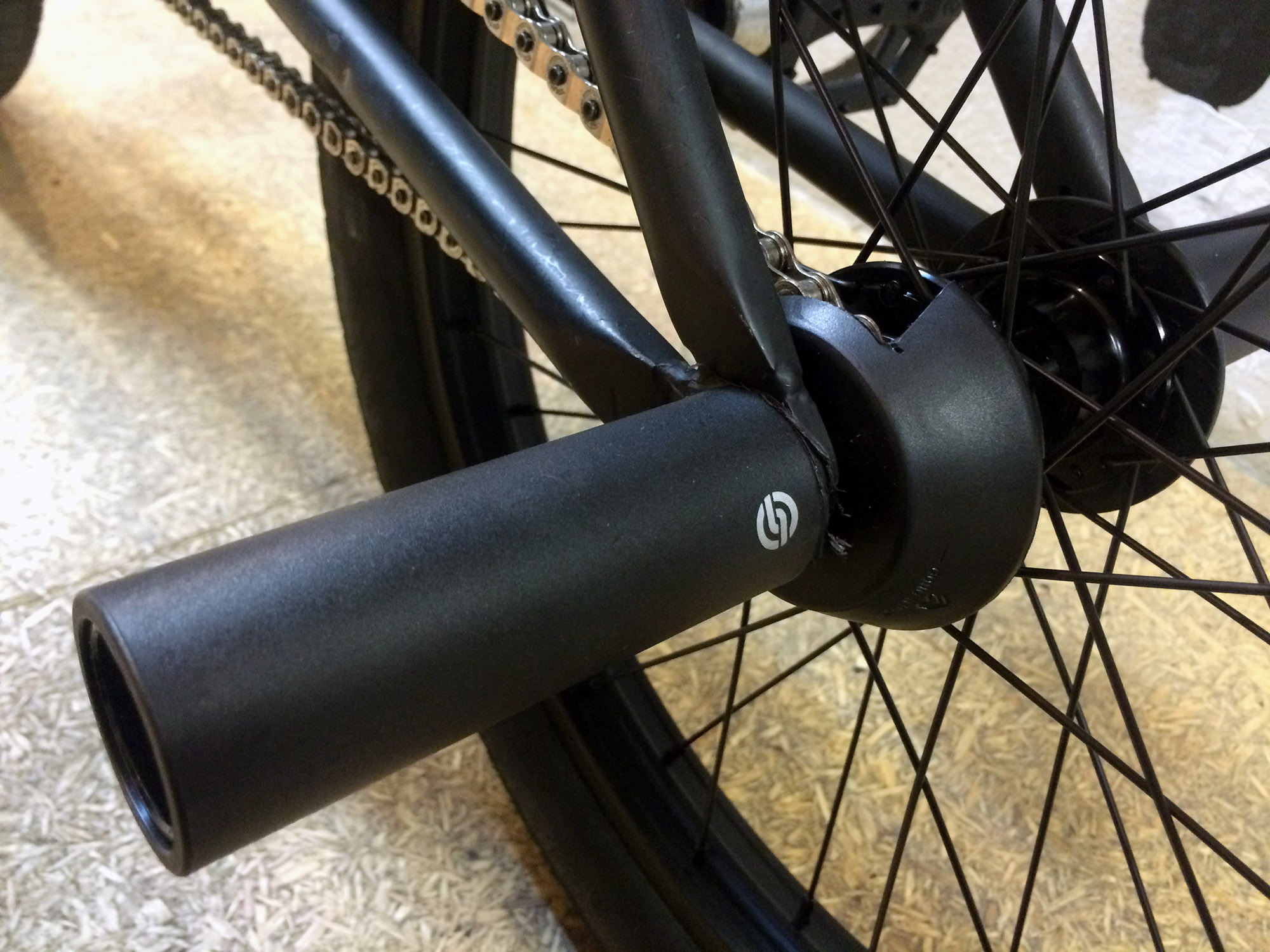 Leon Hoppe hat vor zwei Jahren noch auf Metallhubguards gesetzt, ist er mittlerweile aber auf Plastik umgestiegen