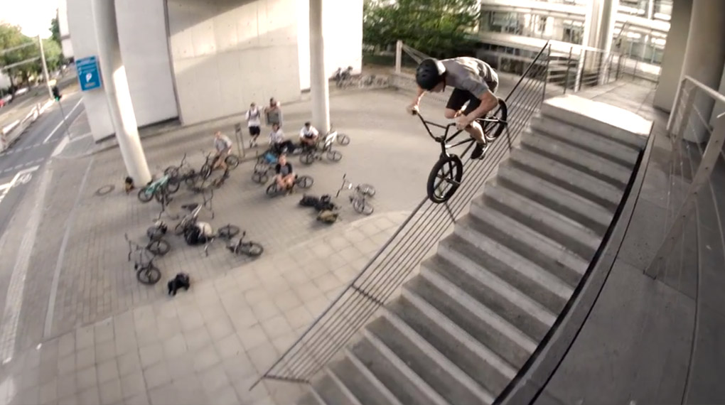 Die Jungs von der Onwies Knallen Crew haben im Sommer 2015 zehn Tage in Frankfurt und Berlin verbracht, wo kein Handrail vor ihnen sicher war.