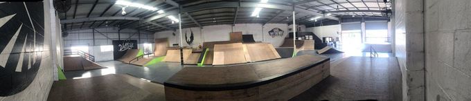 Der Village Park bei Tageslicht; Foto: Cedric Jordan