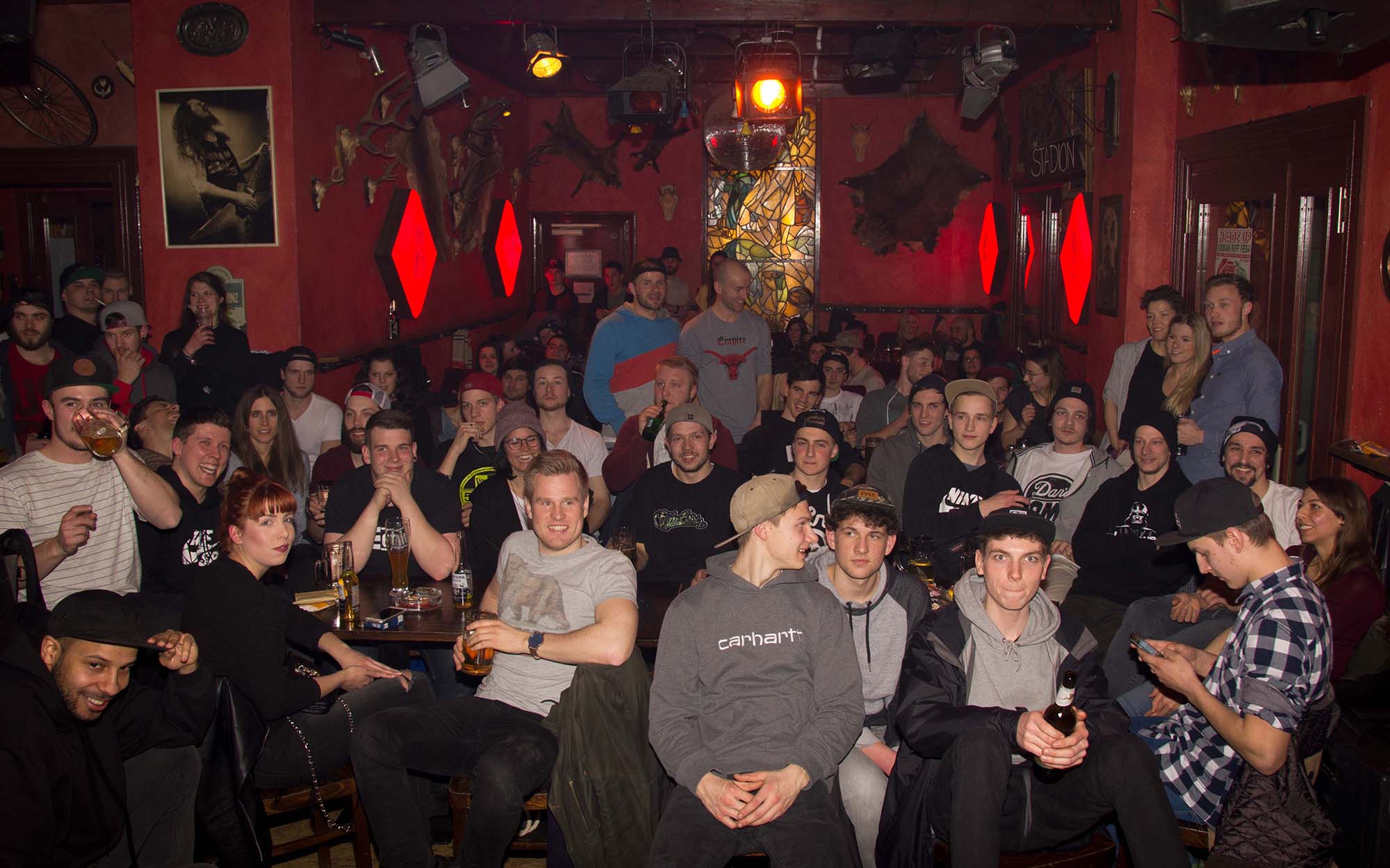 So muss das! Volle Hütte bei der Ride with Friends X Cama Crew Videopremiere in Berlin