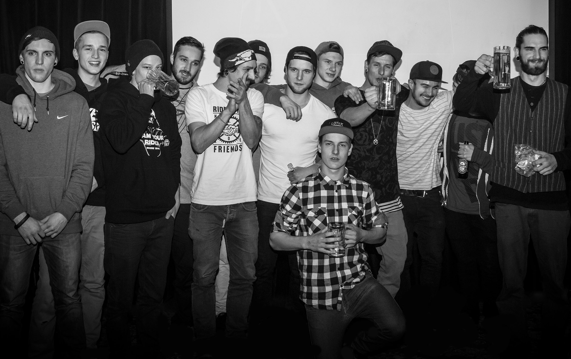 In "Summer in the City" geben sich insgesamt 25 Fahrer die Ehre. Hier sind ungefähr die Hälfte davon zu sehen. Habt ihr super gemacht, meine Herren!