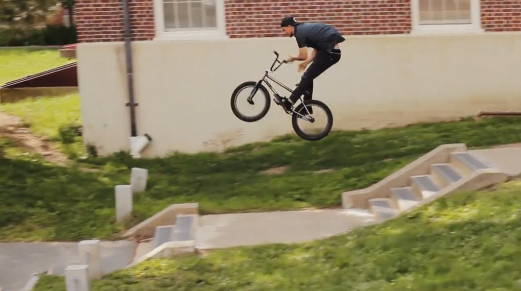 Im 2. Mixpart aus dem Intervention-Video von Kink Bike Co. geben sich Albert Mercado, Calvin Kosovich, Jack Acosta und Aaron Smith die Ehre.