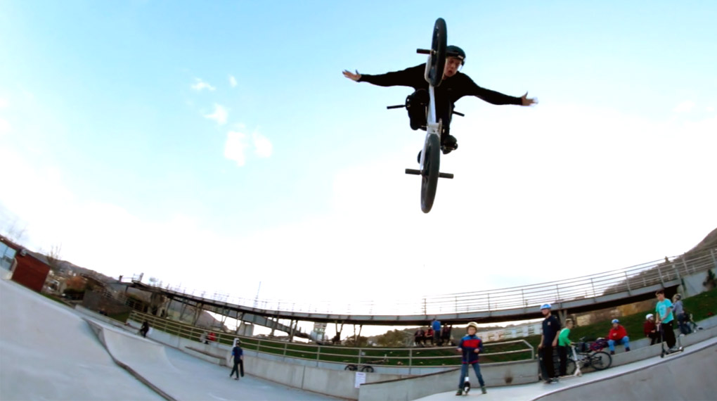 Felix Prangenberg hat sich für dieses Video den Betonpark von Bingen vorgeknöpft und am Ende war ein Haufen richtig guter Clips im Kasten.