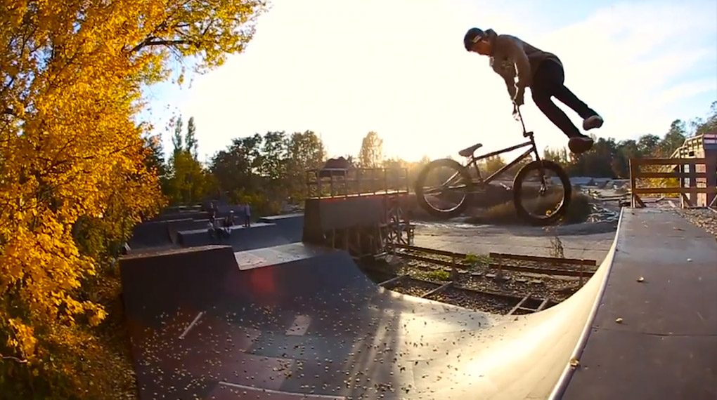 Michael Meisel ist für sein erstes Vans-Video vier Tage lang mit Vollgas und wilden Tricks im Gepäck durch halb Berlin und Franken gepflügt. Mehr dazu hier.