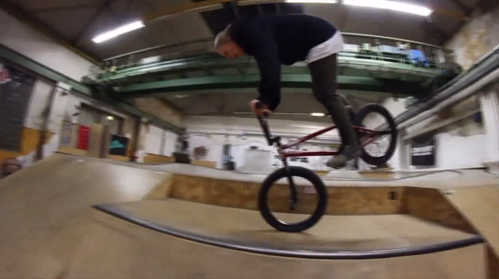 Die Jungs von Shmusi haben uns ein Video mit Max Diez, Jannik Ricke, Robin Schulz und Timo Brochtrup aus der Kesselschmiede Kassel zukommen lassen.