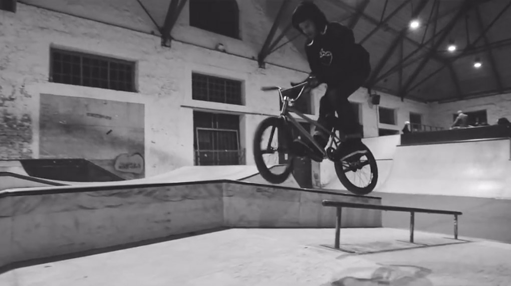 Stephan Götz hat sich trotz eisiger Temperaturen nicht davon abhalten lassen, in der Reithalle Ulm ein paar sehenswerte Manöver zum Besten zu geben.