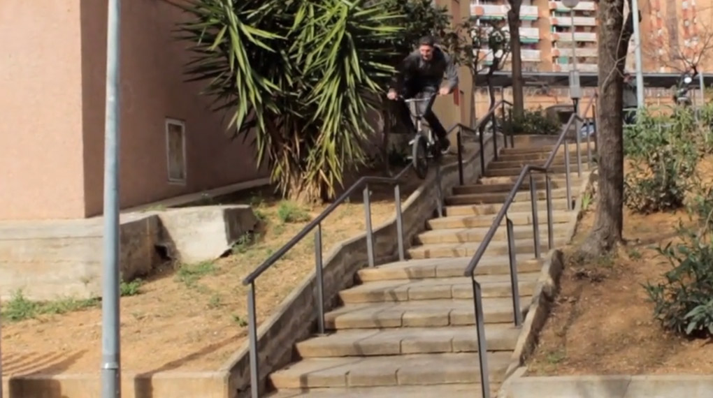 Veiti Neuhauser war drei Wochen lang mit der Wonderfool Crew in Barcelona und ist mit einem Haufen guter Clips wieder zurück nach Österreich gekommen.