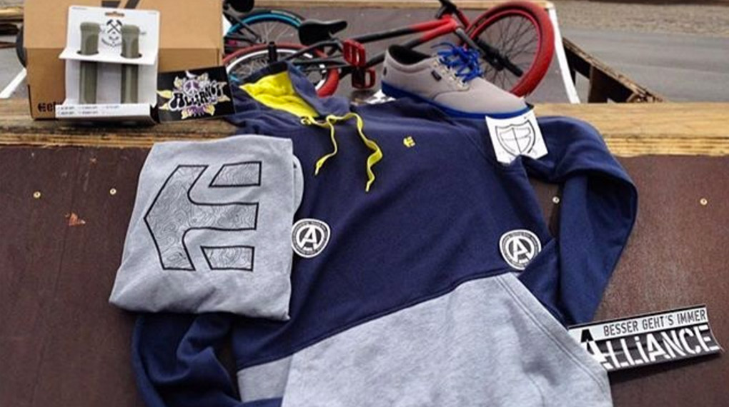 Auf dem Instagram-Account von Alliance BMX kannst du noch bis zum 4. April 2016 Schuhe und Klamotten von etnies sowie ein Paar wethepeople-Griffe gewinnen.