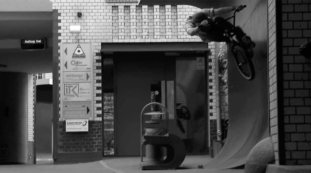 Christian Berger hat sich mit seinem Berlin Mix 2015 selbst übertroffen! Feat. Christian Ramin, Markus Lange, Stephan Götz, Valentin Degen u.a. Atzen.