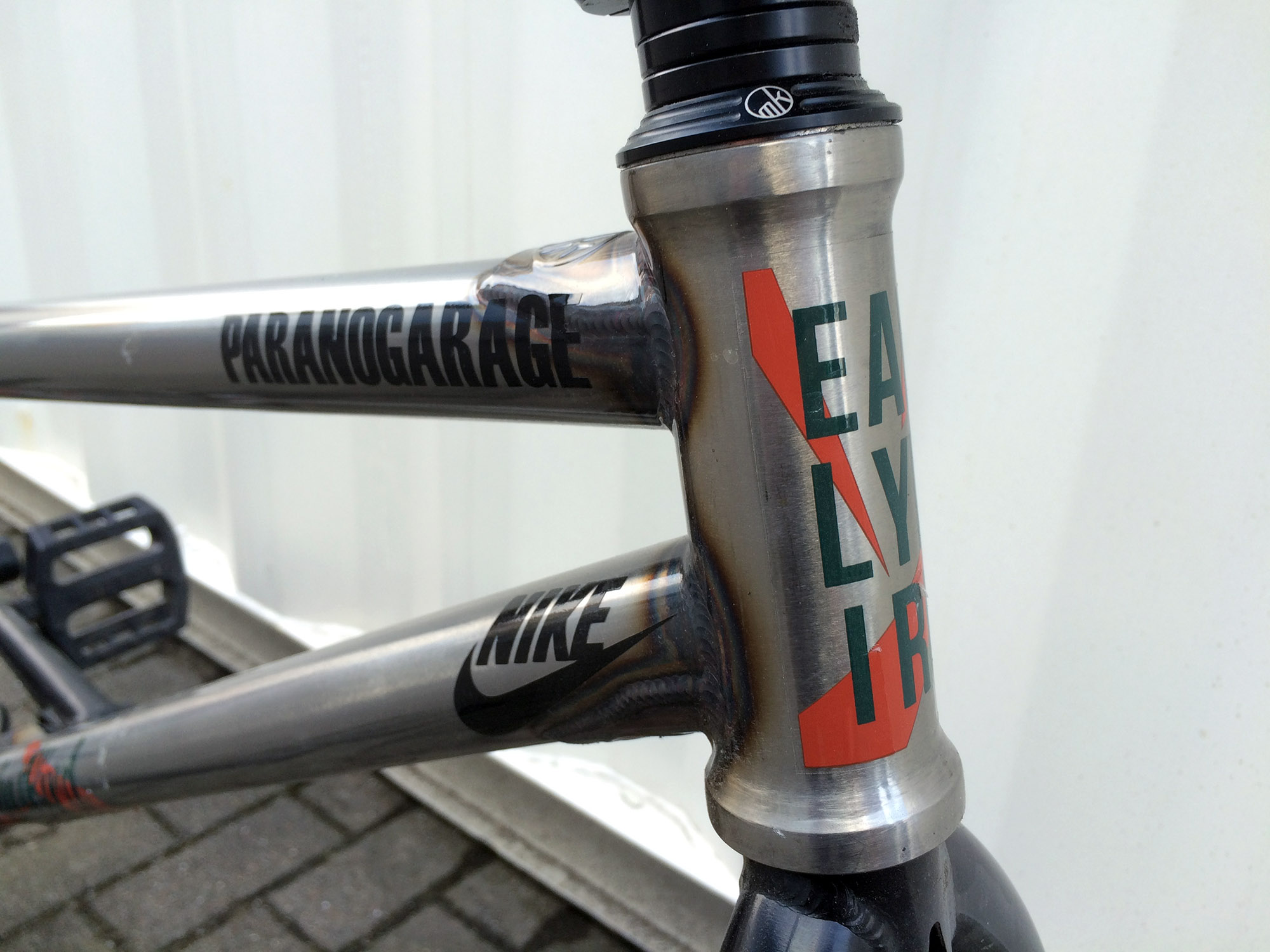 Detail Daniel Tünte Mankind Early Bird Frame