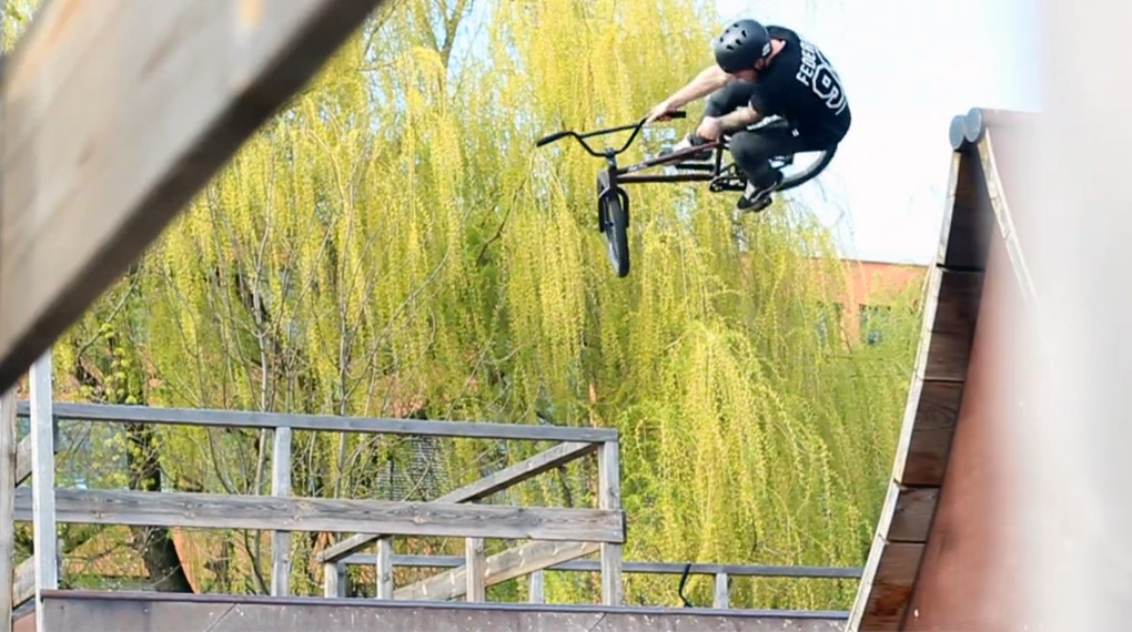 Stefan Pauli hat seinen FlairBMX-Teamkollegen, Christian Ramin, in dessen neuer Wahlheimat Leipzig besucht. Hier geht