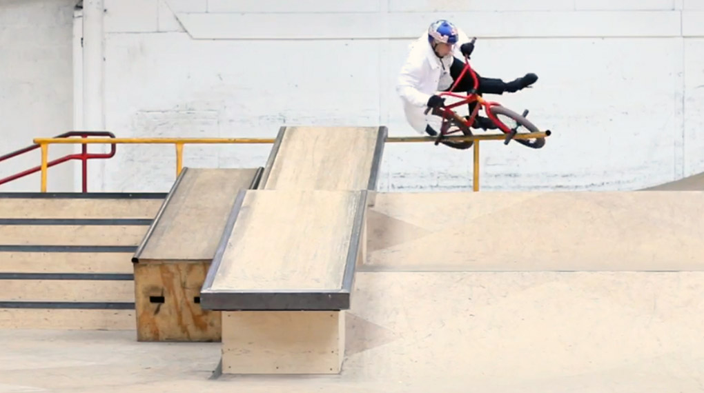WTF?! Zwei Minuten voller Banger, die irgendwas mit Füßen zu tun haben von Kriss Kyle aus dem Unit 23 Skatepark vor den Toren von Glasgow.