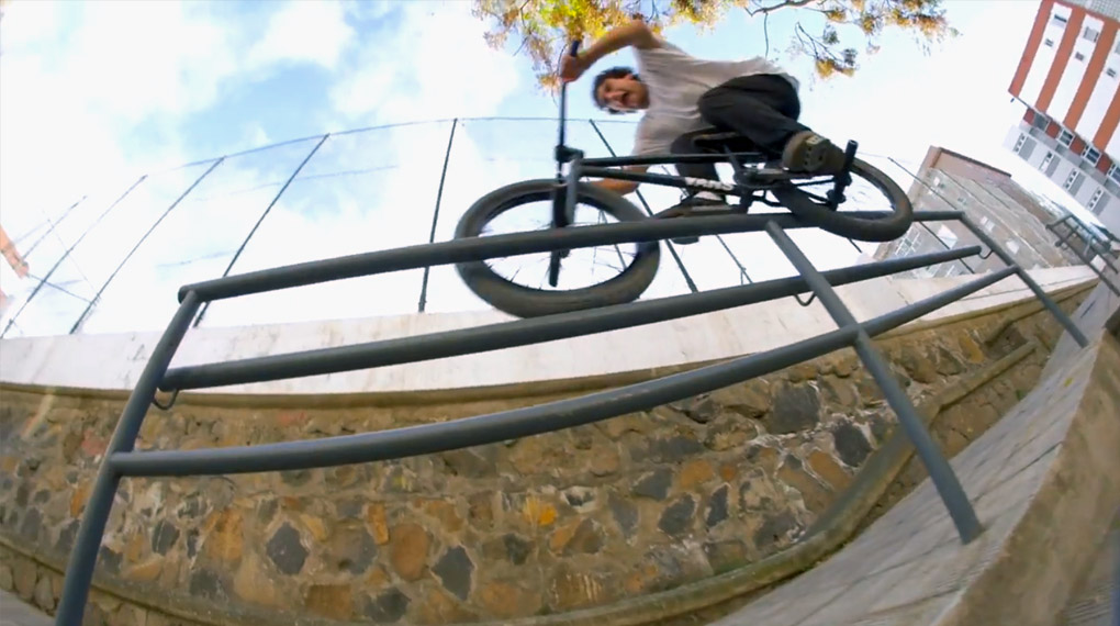 Michal Smelko wütet im Auftrag von Federal Bikes durch die Straßen von Teneriffa. Burner!