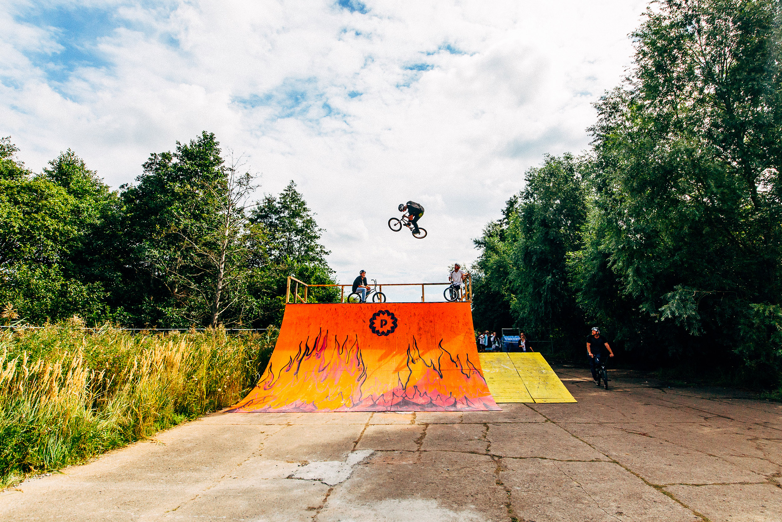 Fabian Haugk schnuppert auf dem Pangea Festival 2015 Höhenluft; Foto: Dan Petermann