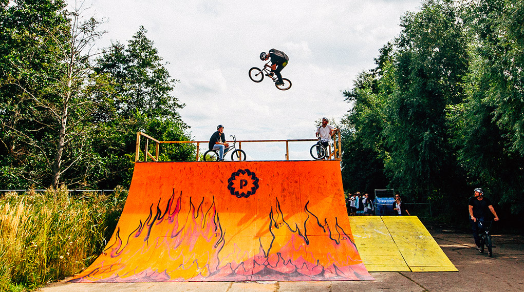 Lust auf ein Wochenende mit guter Musik, vielfältigen Kulturangeboten und einem gerüttelt Maß BMX? Dann bist du beim Pangea Festival genau richtig!