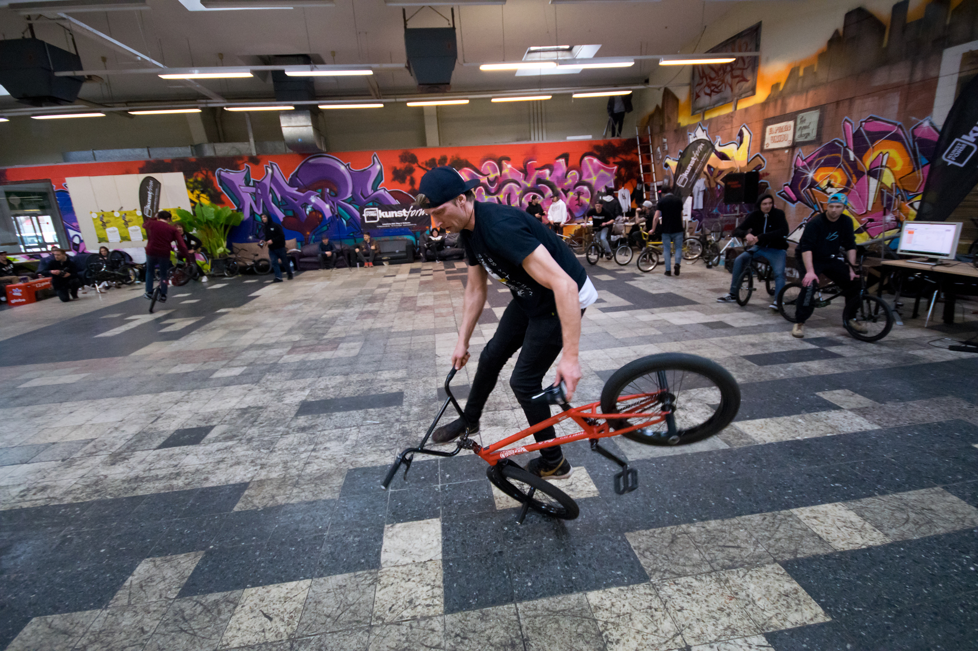 Dan Henning, Spinning Karl Kruizer