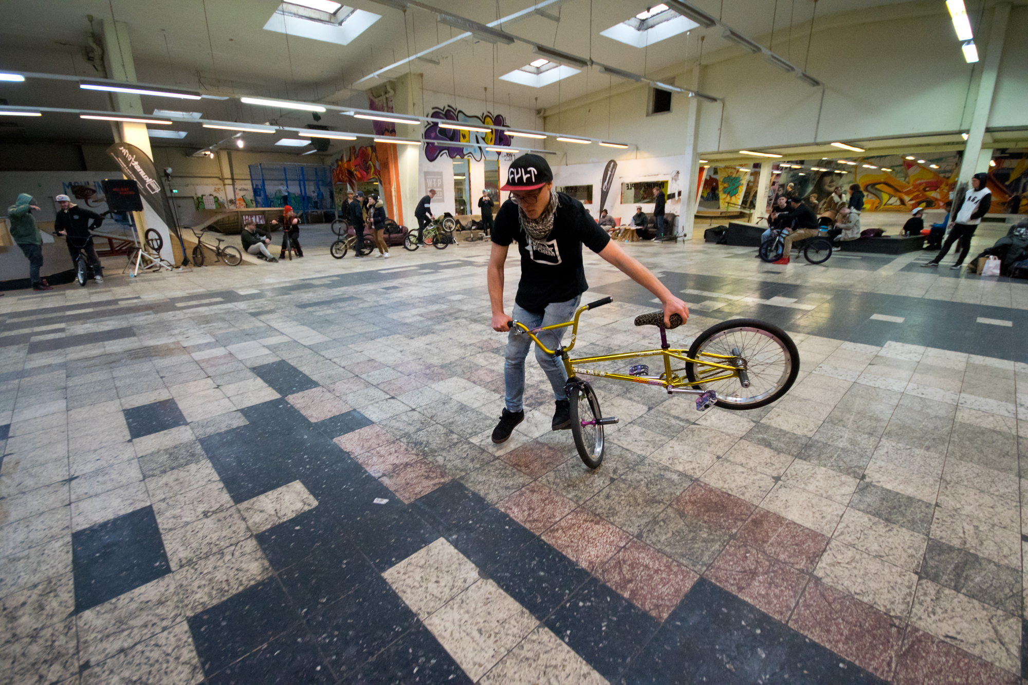 John Krämer, Inside Crossfooted Karl Kruizer