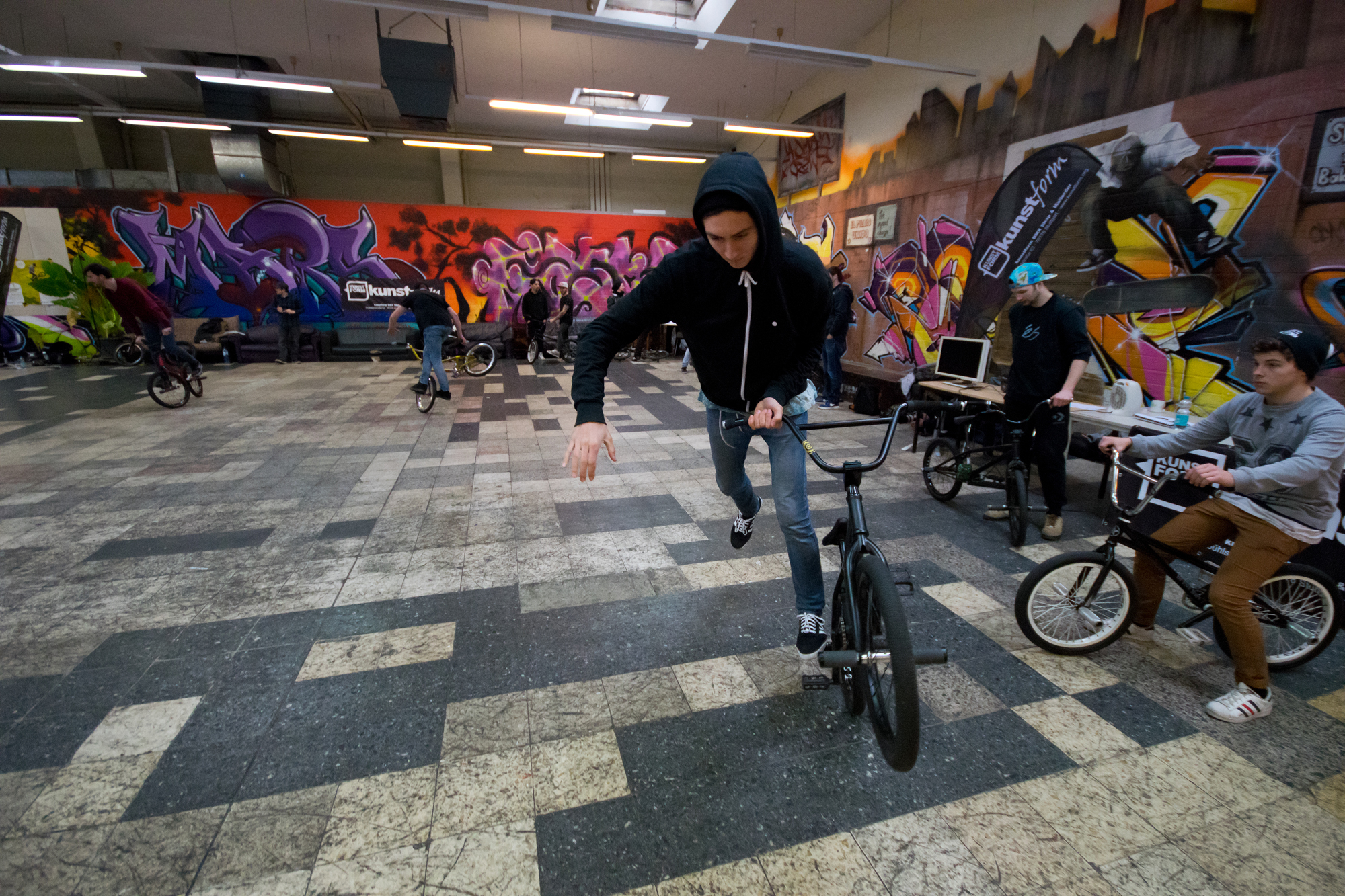 Markus Schwital, Crossfooted Onehanded Pegwheelie