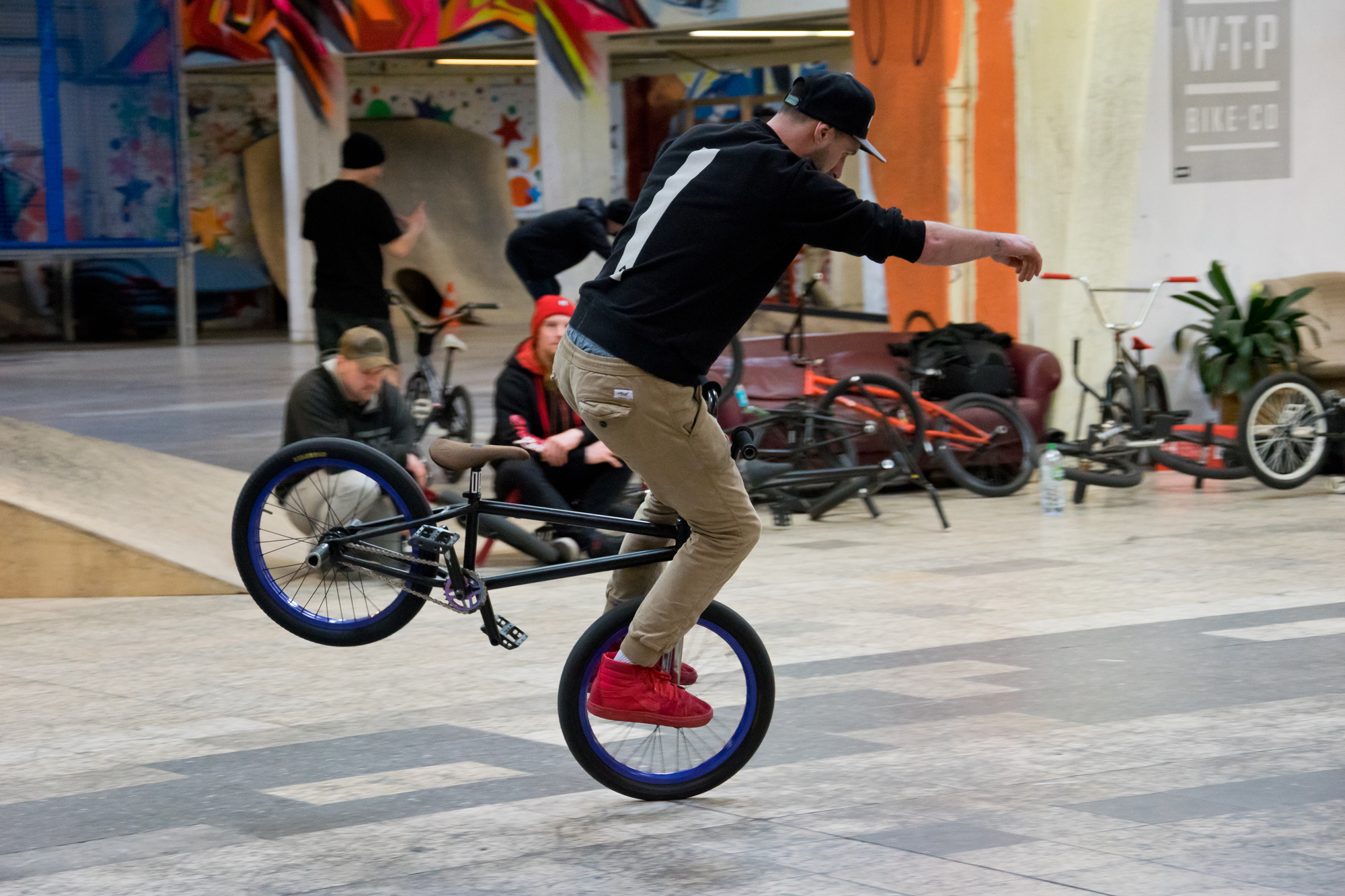 Tobias Müller, Nohanded Hang Ten