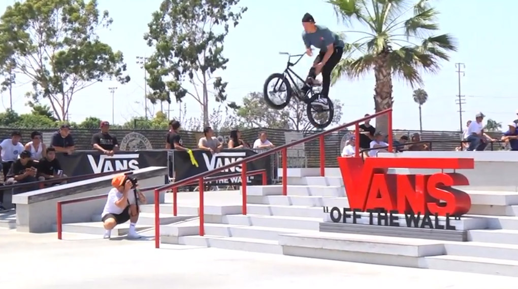 Hier findest du die Highlights des Vans BMX Street Invitational in Huntington Beach mit Broc Raiford, Bruno Hoffmann, Devon Smillie und vielen mehr.