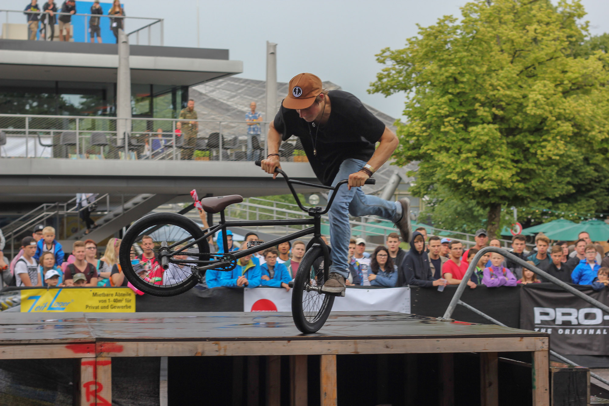 André Bodlin, Hang 5 to Whiplash im Regen