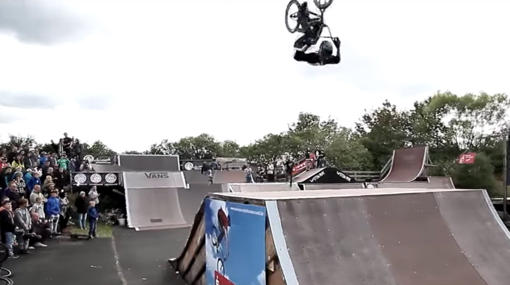 Vom 3.-4.9.2016 findet im Skatepark Wendelstein der Woodstone 2.0 BMX- und MTB-Contest statt. Mit diesem Teaser stimmst du dich perfekt darauf ein.