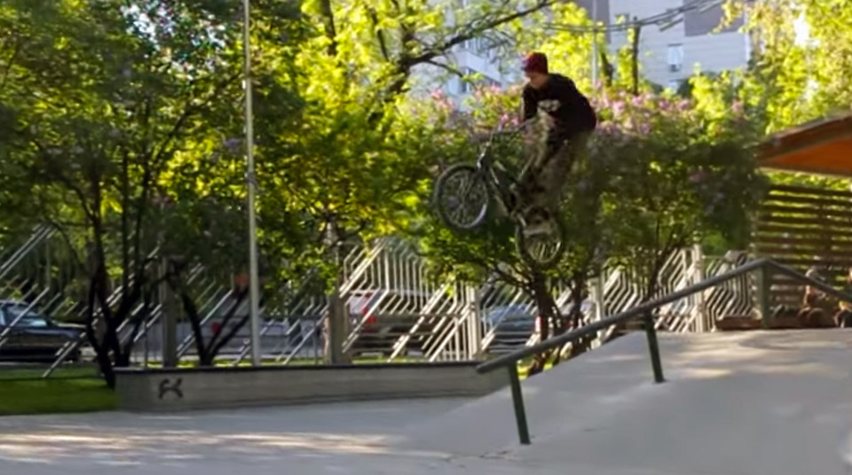 Pavel Parfenchuk von der Stress Crew aus Moskau ist zwar erst 14 Jahre alt, hat aber schon Nozzas und viele andere harte Tricks on lock.