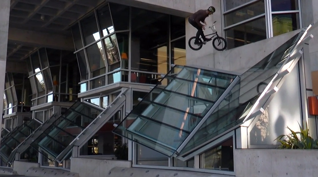 Keep it local! Für dieses Video ist Dennis Enarson ausschließlich Spots gefahren, die in Radfahrdistanz von seinem Haus in San Diego liegen.