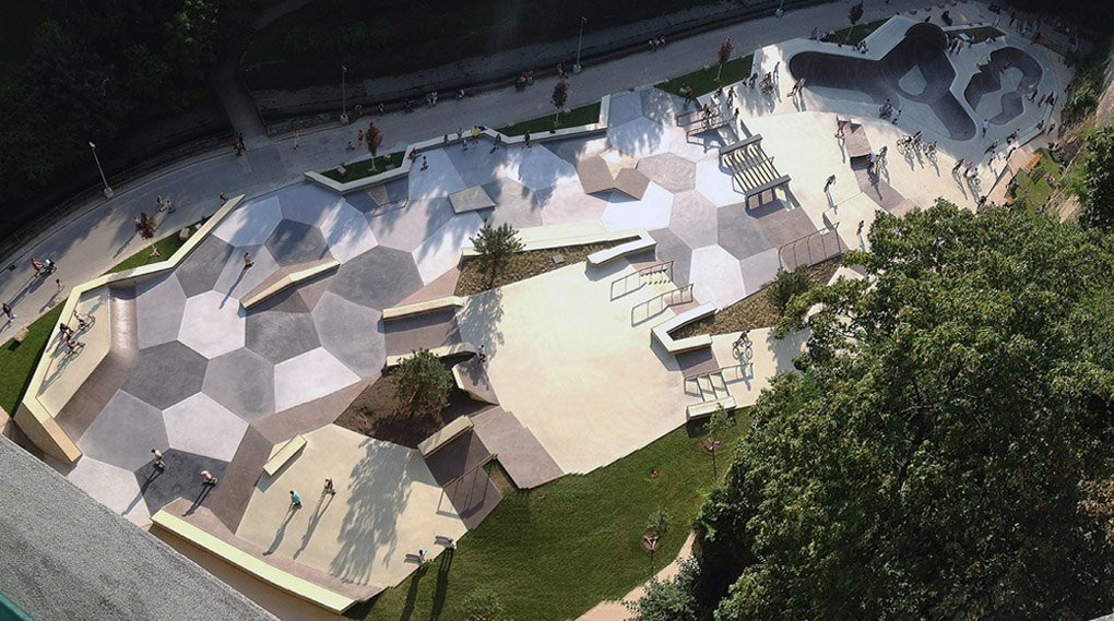 Wow, der Skatepark Péitruss in Luxemburg-Stadt kann sich wirklich sehen lassen! Wir haben ein paar Fotos und ein Video von dem 2-Millionen-Park für euch.