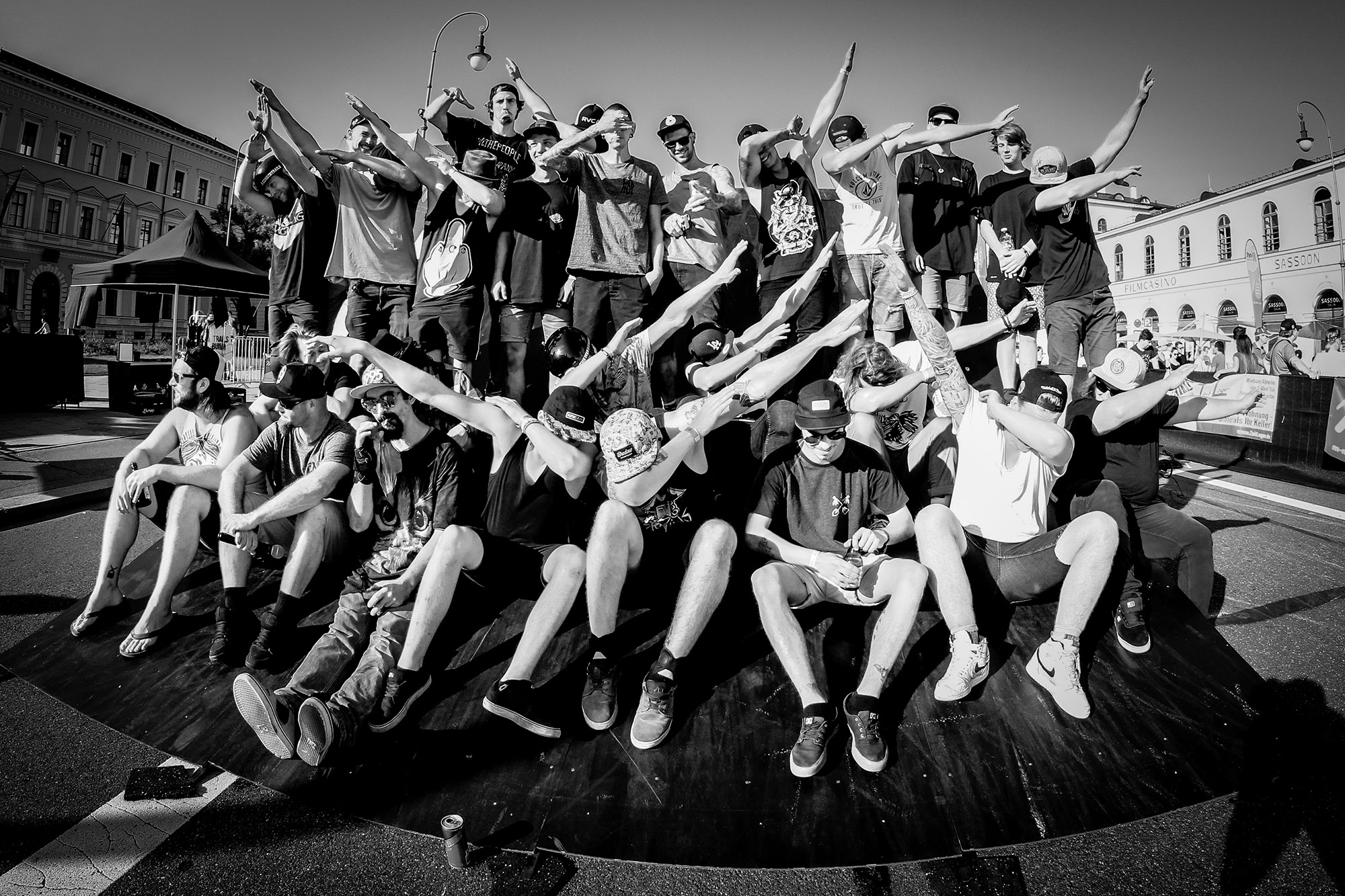 Hier findest du einen Haufen Fotos und die Ergebnisse des EX&HOP Contests auf dem Streetlife Festival 2016 in der Innenstadt von München.