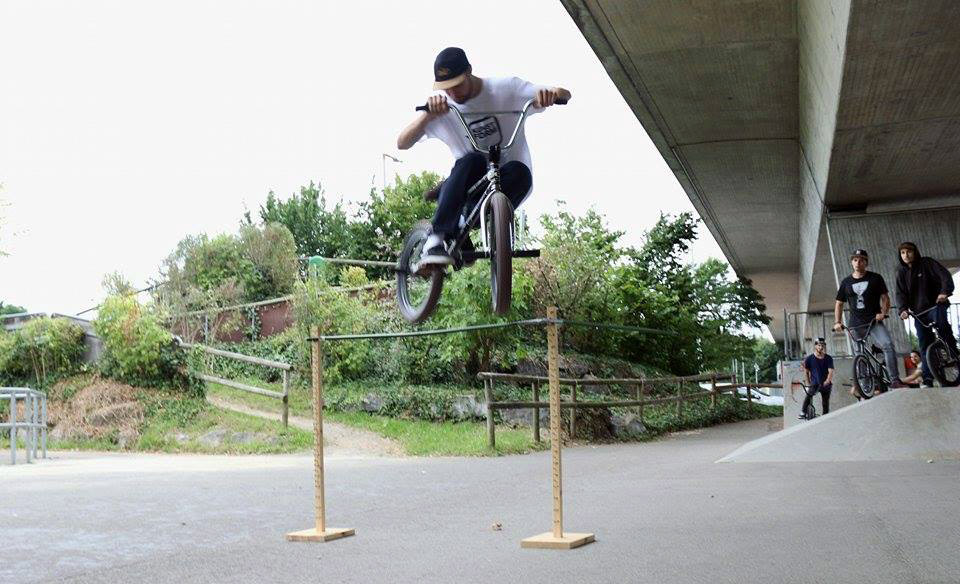 Sven Avemaria gewann mit 122,5 cm den Bunnyhopcontest auf dem Teenage Mutant BMX Jam 2016 in Friedrichshafen
