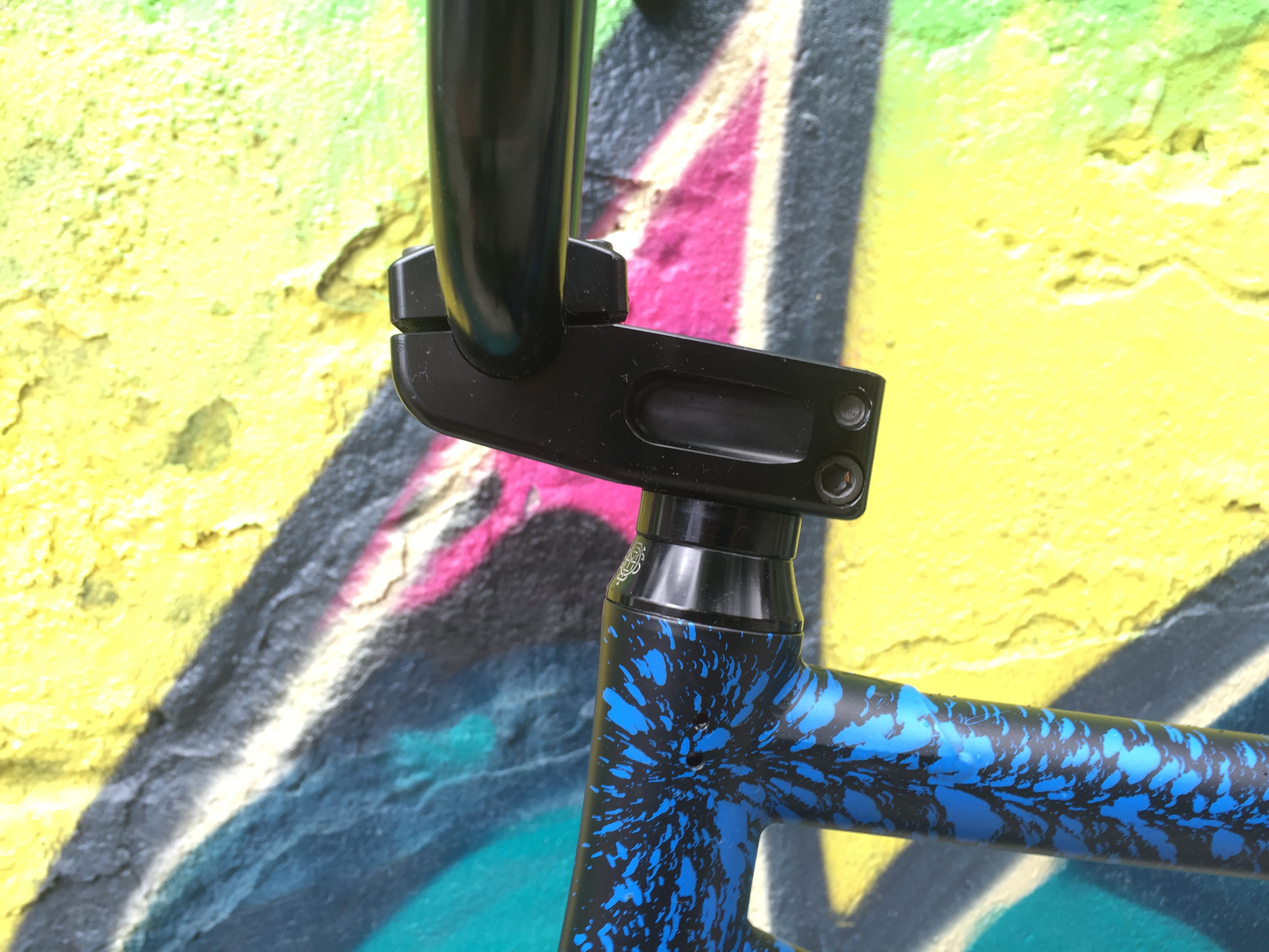 Tom Dugan Signaturevorbau von Odyssey