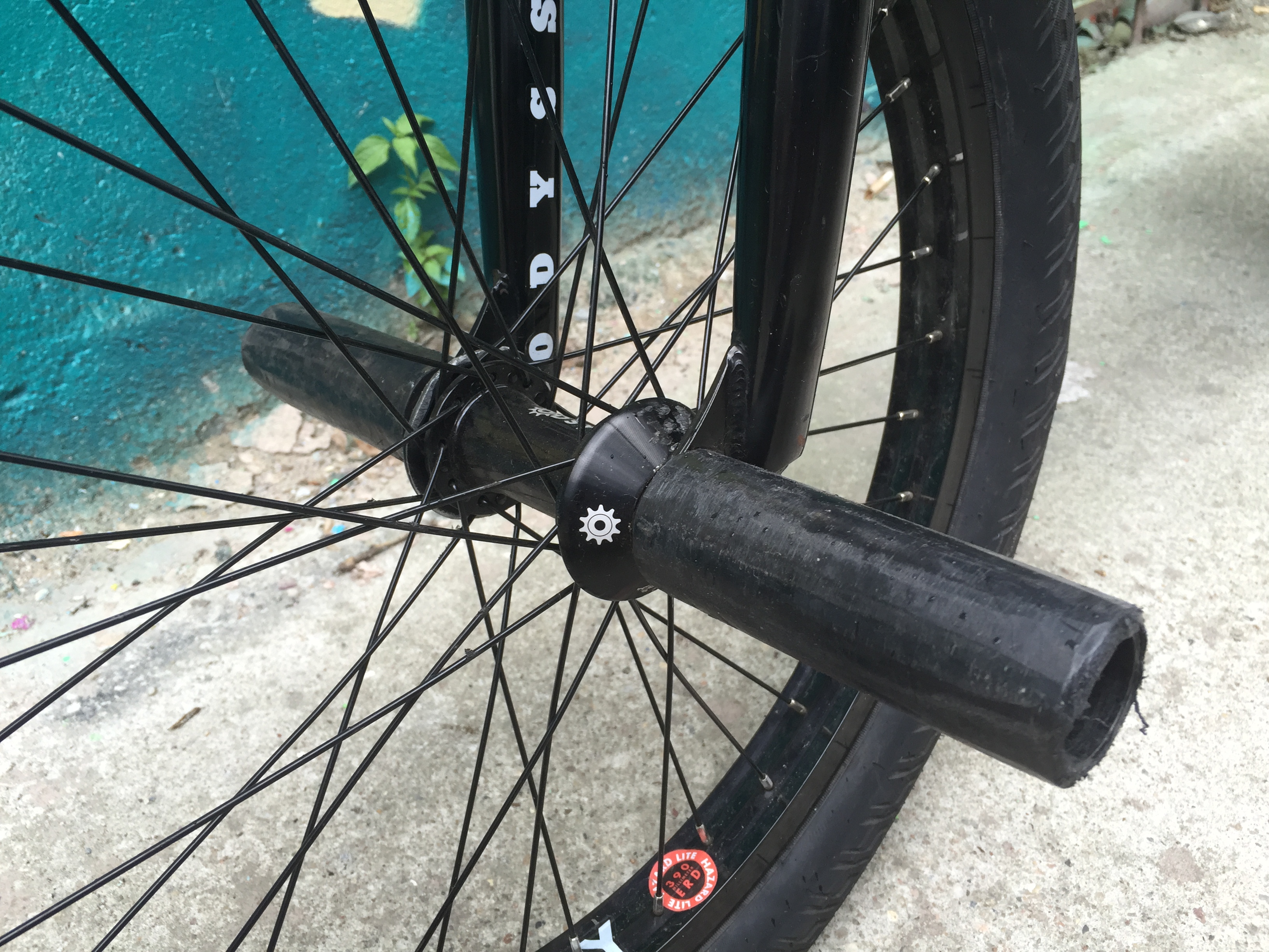 Tim Güntern vertraut auf die Graduate-Plastikpegs von Odyssey