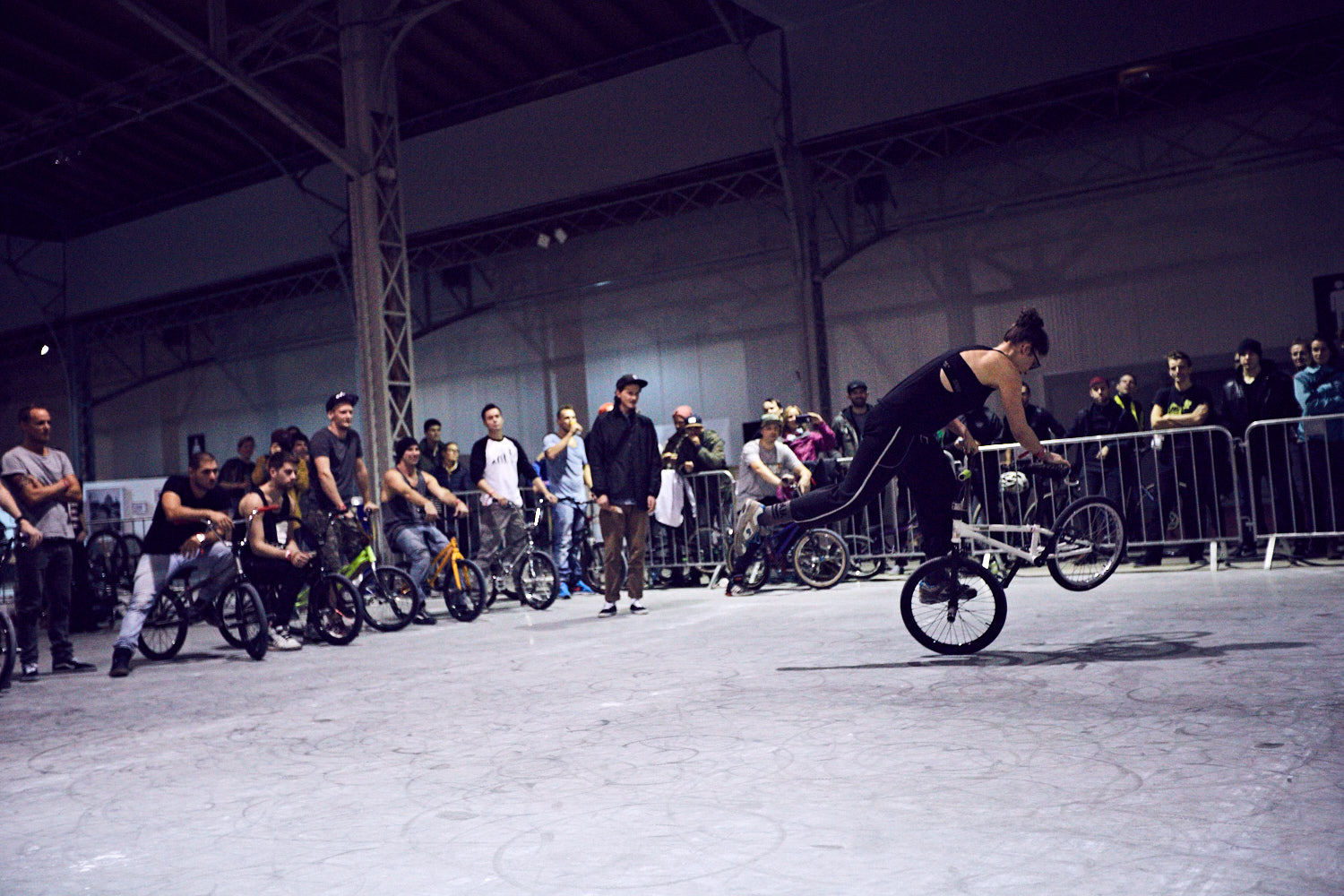 Kati Speißberger beim Vienna Flatland Jam auf der Wiener Fahrradschau 2016