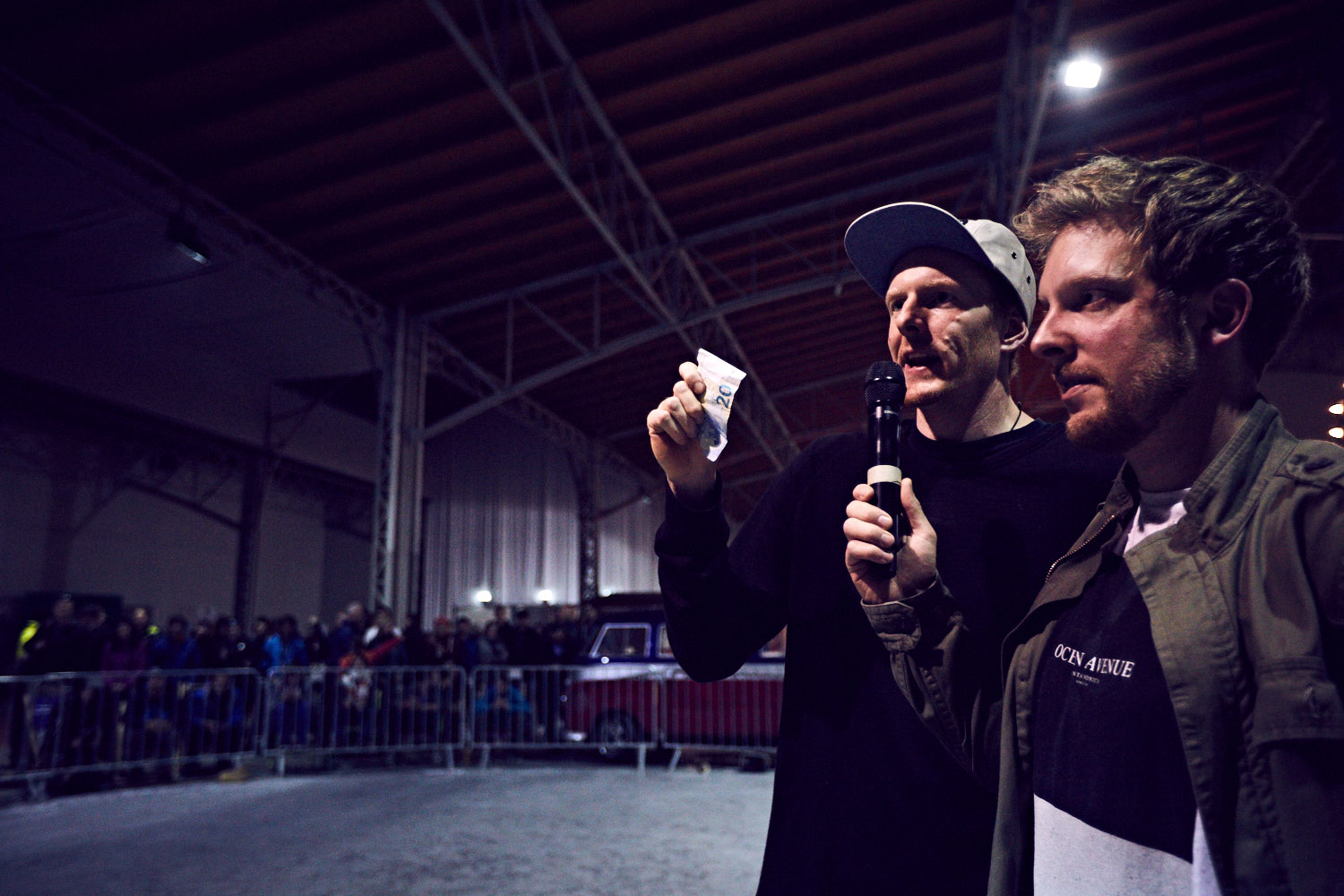 Sebastian Grubinger verteilte Cash für die besten Combos beim Vienna Flatland Jam auf der Wiener Fahrradschau 2016