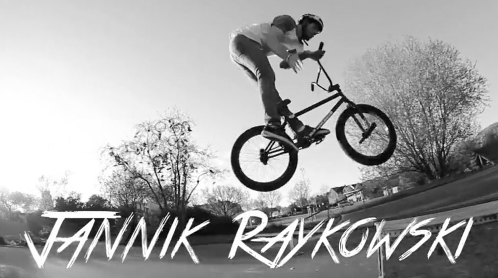 Jannik Raykowski hat schon in seinem Welcome-Edit für Bikers Base ordentlich Gas gegeben, aber in diesem Video legt er noch mal eine Schippe drauf.