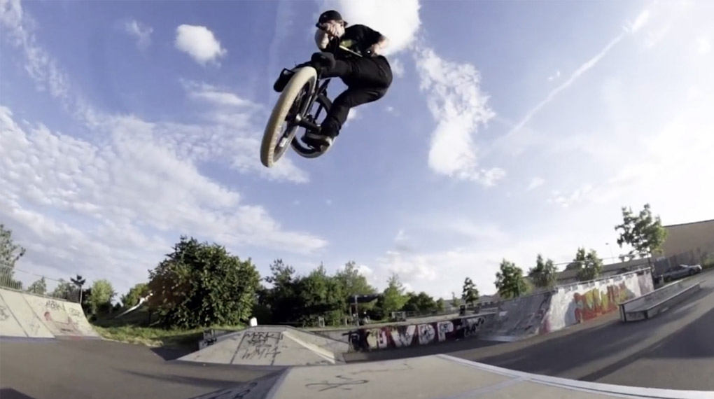 Robin Kachfi hat ein Video mit den besten Clips zusammengeschnitten, die in letzter Zeit den Weg auf seinen Instagram-Account gefunden haben.