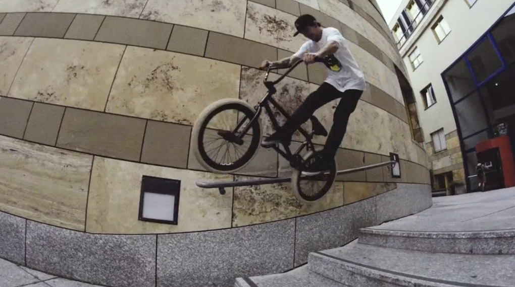 Drei Minuten Tech vom Feinsten: Checkt die Instagram-Compilation von Robin Kachfi für den kunstform BMX Shop und Mailorder aus Stuttgart.