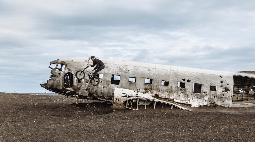 Im zweiten Teil der "The Palmistry"-Videoreihe von Vans schauen Matthias Dandois, Alex Valentino, Justin Fouque und Theo Zannettacci in Island vorbei.