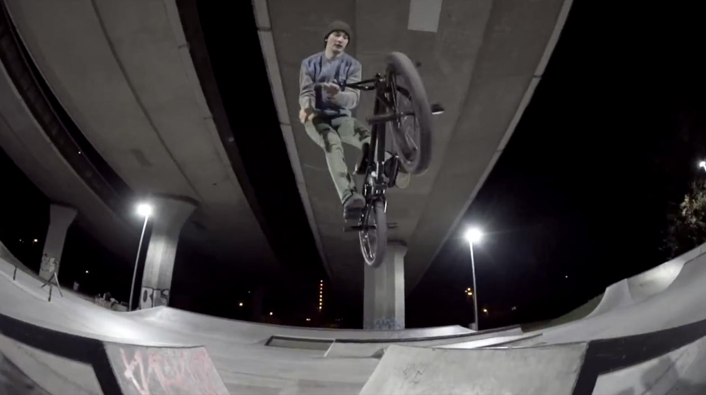 Bevor Matthias Hilber, Jeffrey Oehri, Zeno Lehman und Marco Robel beim Reithalle-Contest 2016 angetreten sind, haben sie den neuen Betonpark in Ulm besucht.