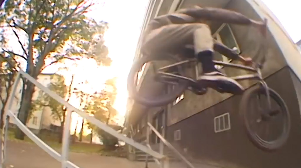 Valentin Moder von der Dove Shit Kru hat ein paar gechillte Manöver auf den herbstlichen Straßen von Wien gefilmt. Hier kannst du das Ergebnis begutachten.
