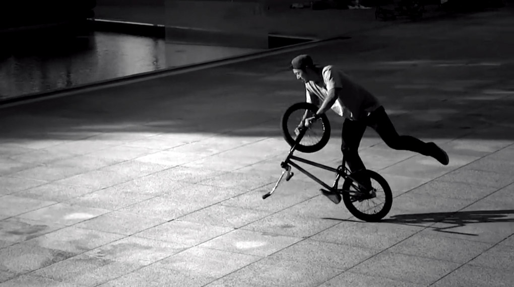 Schwindelerregende Flatlandcombos im Land der aufgehenden Sonne: Bitte hier entlang für das Video von der Autum Bicycles Japantour 2016.