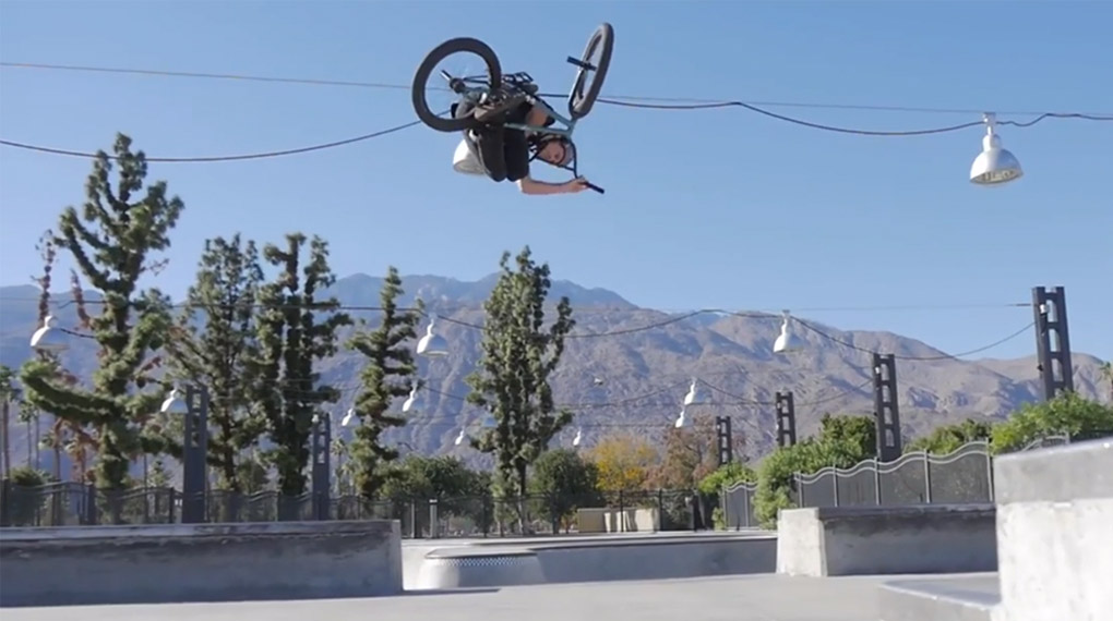 Wer hätte das gedacht? Die Cult Crew hat einen neuen Teamfahrer an Land gezogen, aber du errätst bestimmt nicht, um wen es sich dabei handelt. Wetten?!