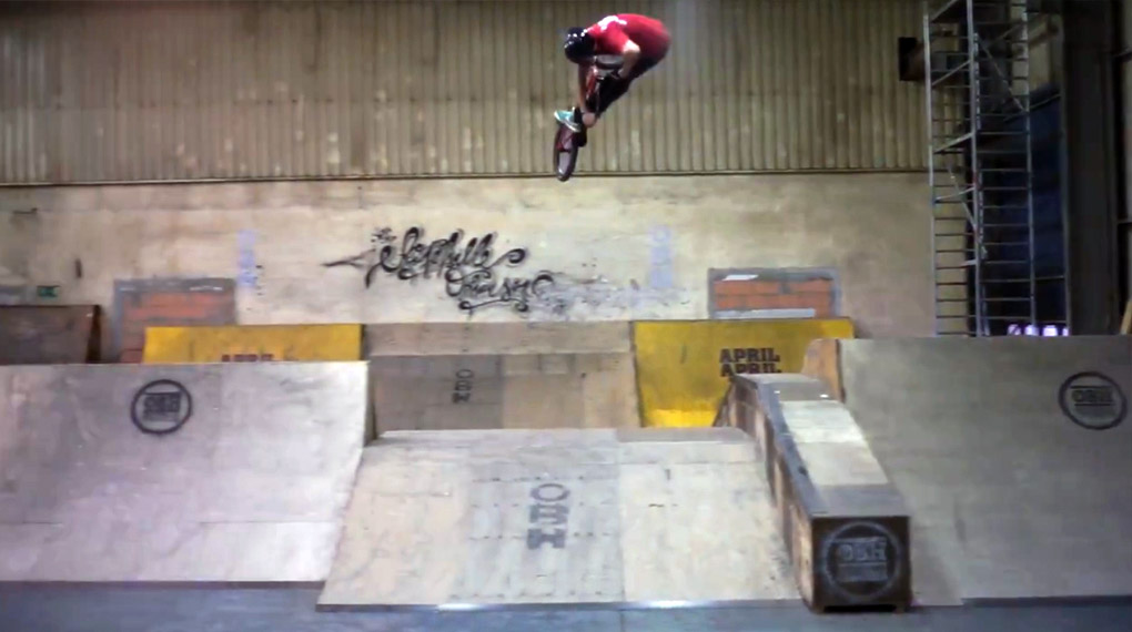 Nach einer schweren Knieverletzung wünschte sich Fabian Haugk nichts sehnlicher, als wieder BMX zu fahren. Sechs Monate später war es soweit. Mehr dazu hier