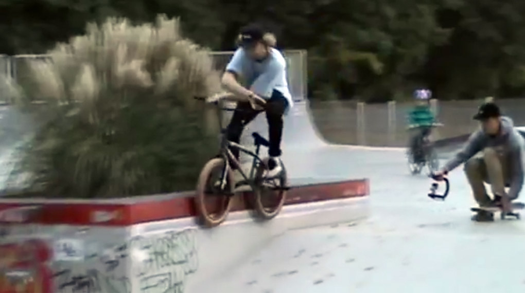 15 Minuten Grindsport aus Skateparks in Nürnberg, Fürth, Erlangen und Stullendorf mit Tim Schoberth, Artur Meister, David Schaller and friends.