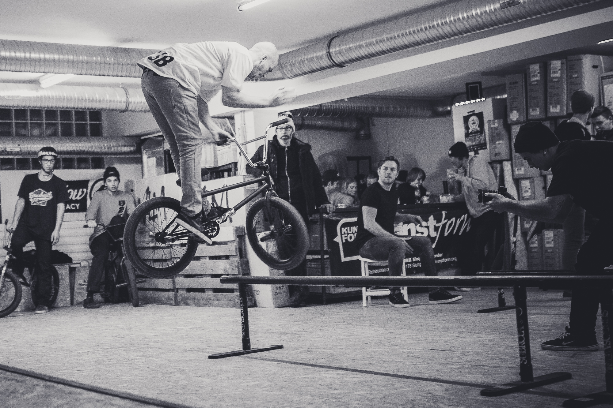 Wenn man Daniel Tünte ist, dann sind 180 Barspins in jeder Lebenslage möglich