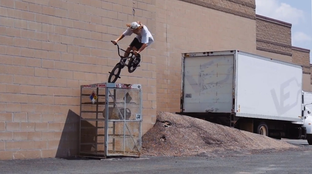 Feuer von der ersten bis zur letzten Sekunde: Die Section von Reed Stark auf der "Transmission"-DVD von BSD solltest du dir unbedingt angucken!