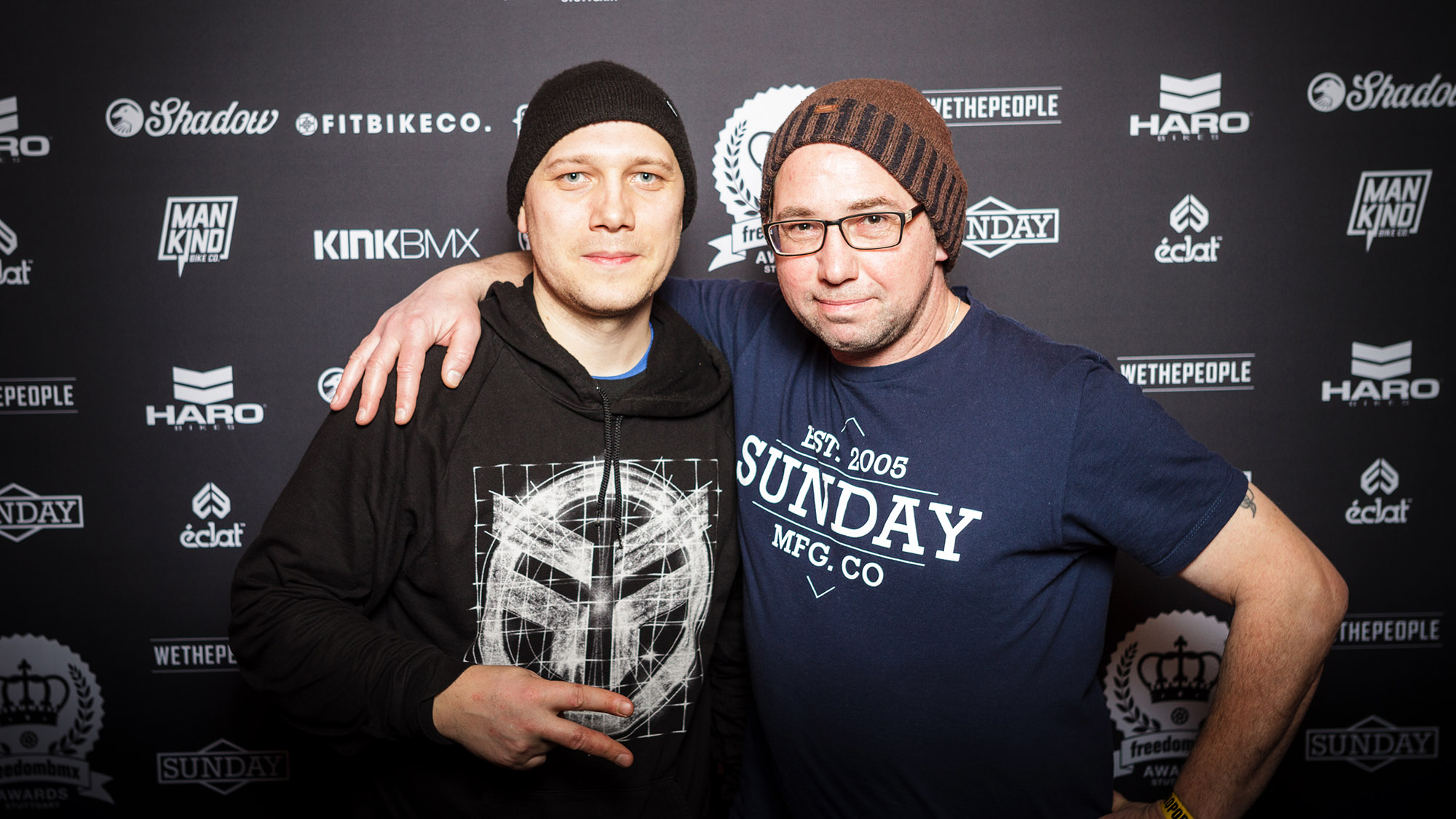 Ohne diese beiden Herren hätte es auf der Party kein Freibier gegeben, geschweige denn im vergangenen Jahr freedombmx.de: Daniel Fuhrmann vom kunstform BMX Shop und Bodo Hellwig von SIBMX. DANKE!