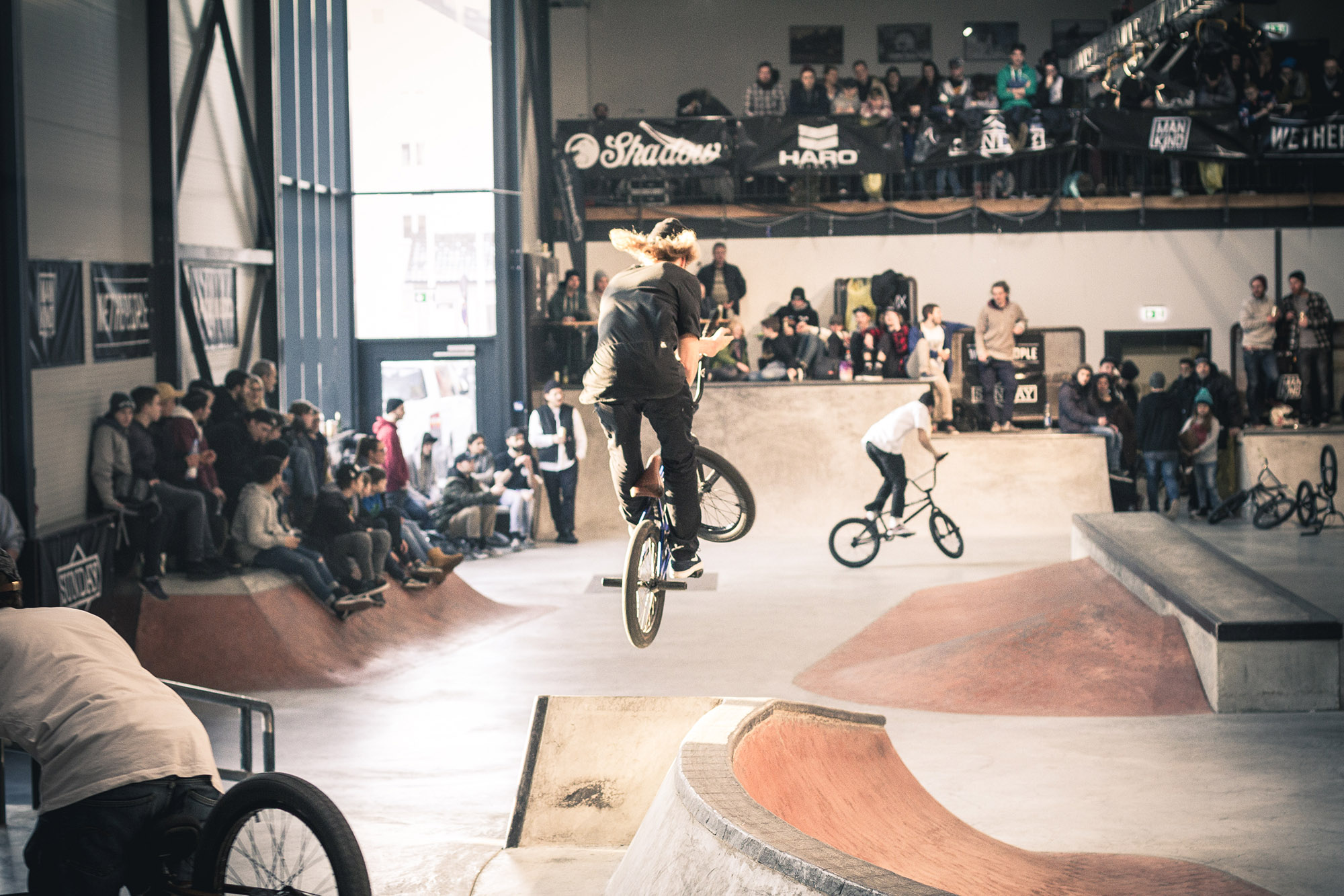 Im Training klappte der Bumpjump to Barspin to Manual to Barspin noch auf zwei, im Contest dann leider nicht, weshalb Moritz Nußbaumer am Ende mit Platz 18 vorlieb nehmen musste