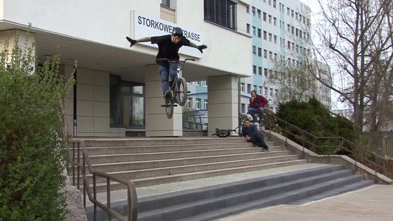 Sieben Minuten Banger und tolle Aufnahmen aus der Hauptstadt: Wir haben den ersten Teil des "Stephan Götz in the Streets of Berlin"-Videos für euch.